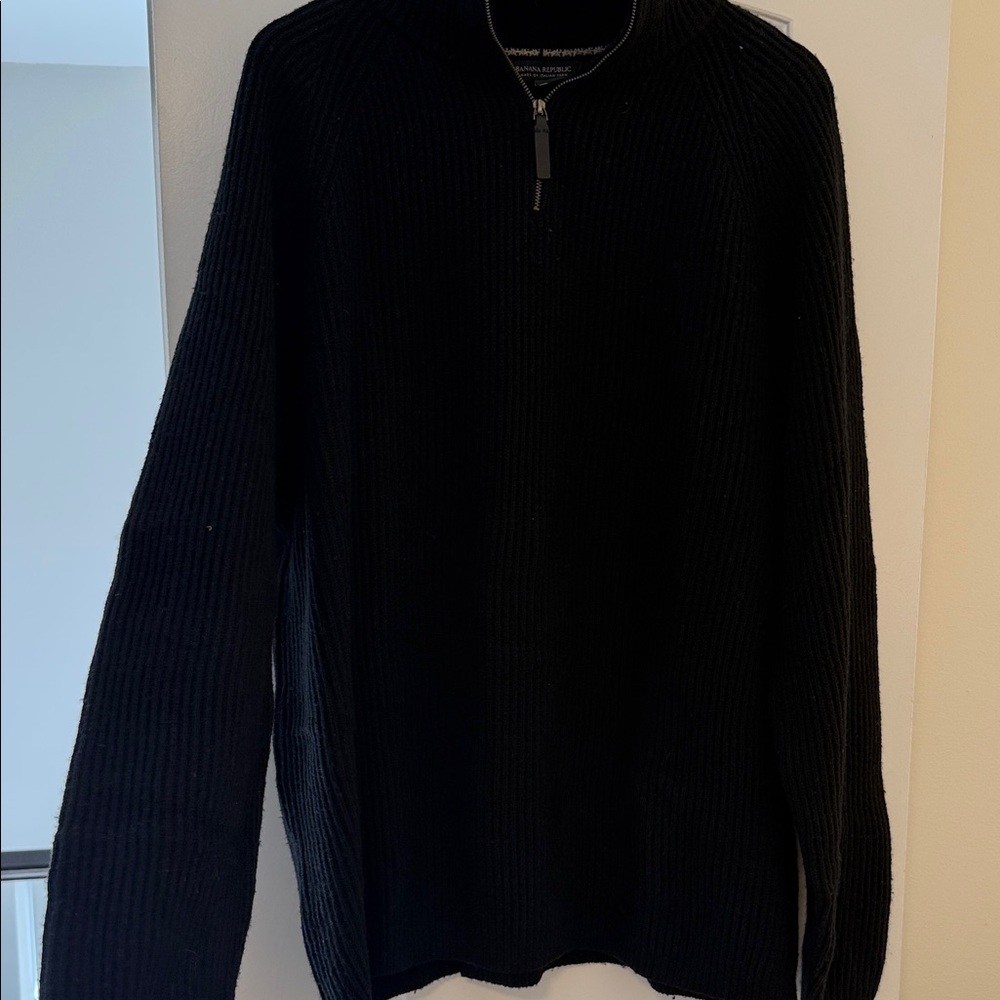 Banana Republic Men's Black Zip-Up Sweater